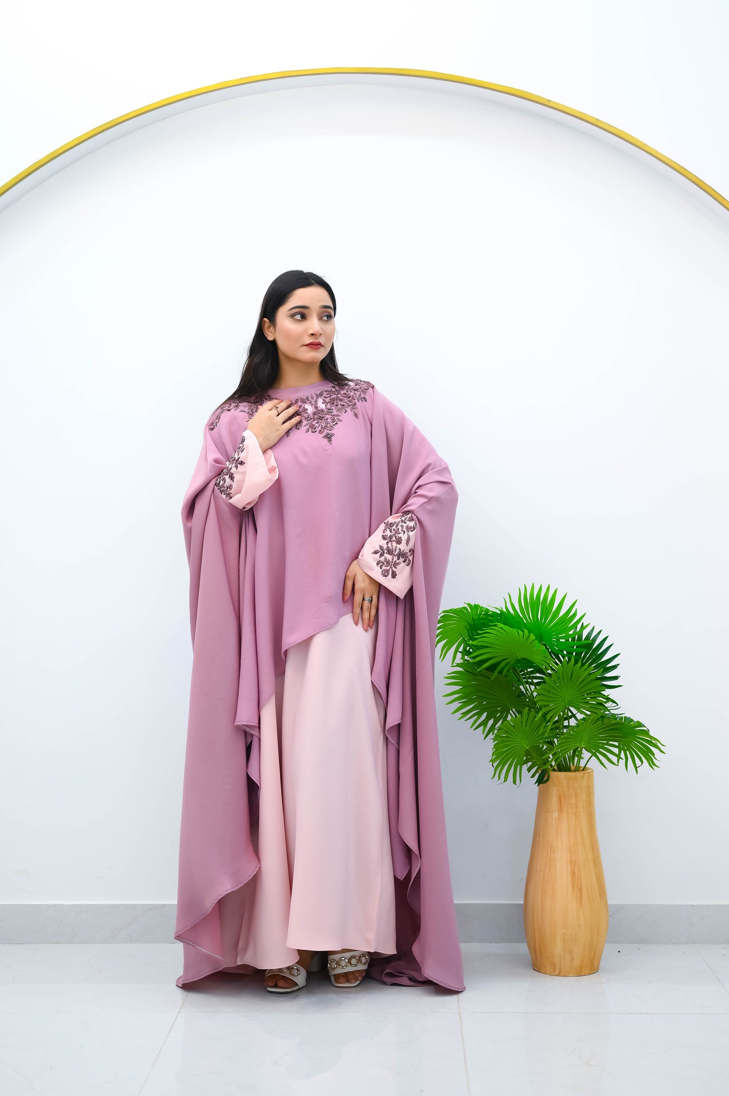 The Dusty Rose Cape Abaya – Layered Floral Embroidery Set