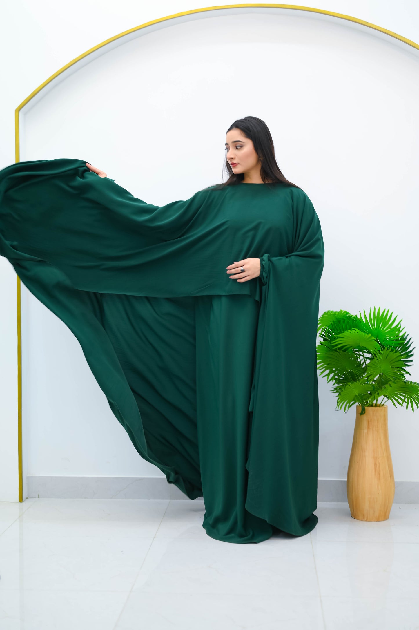The Moonlight Emerald Cape Abaya