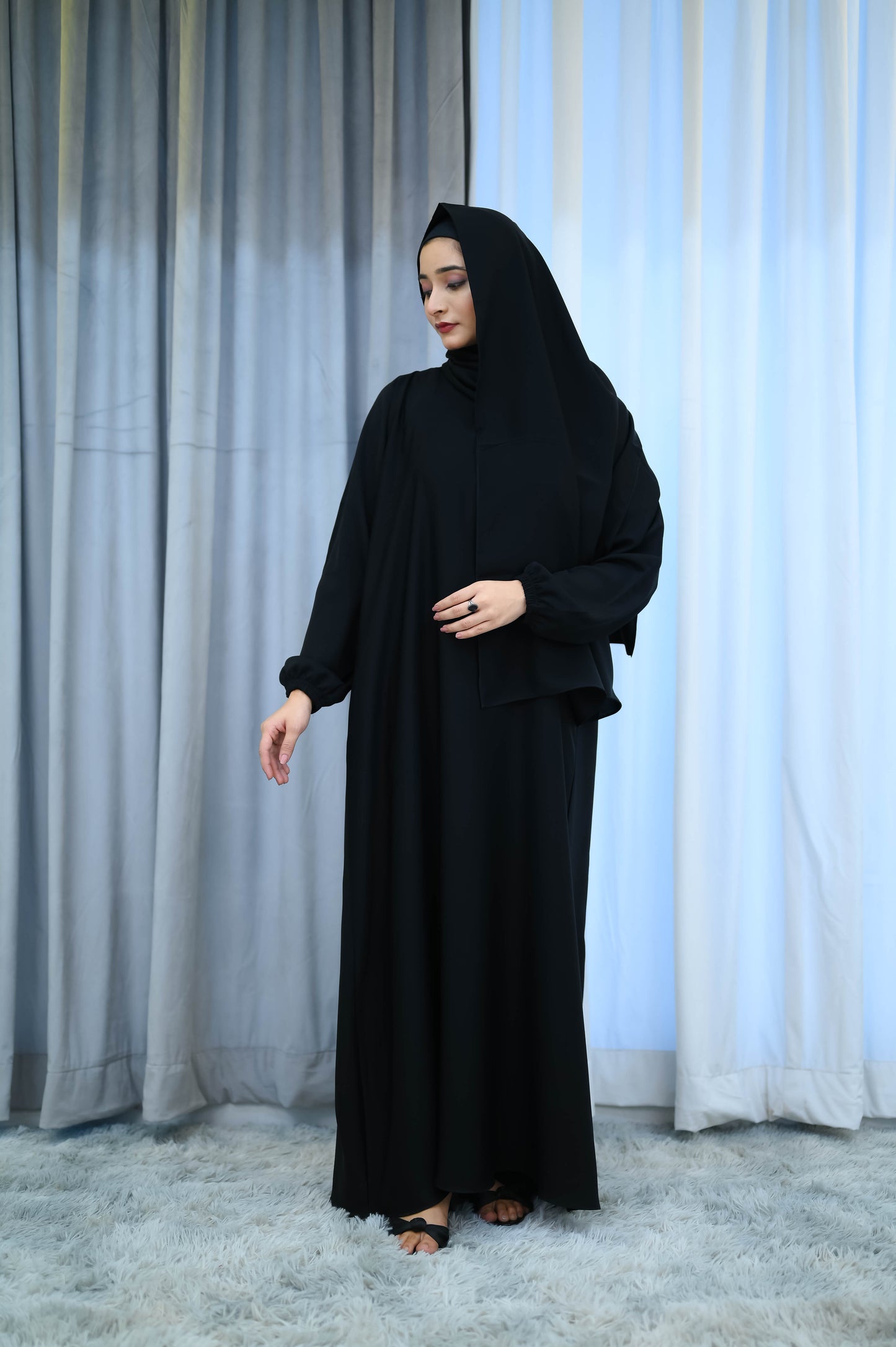The Midnight Noir Minimalist Abaya
